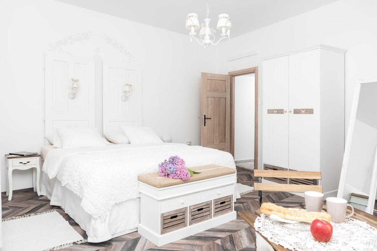 Madarlatta Vendeghaz Hotel Fertorakos Luaran gambar