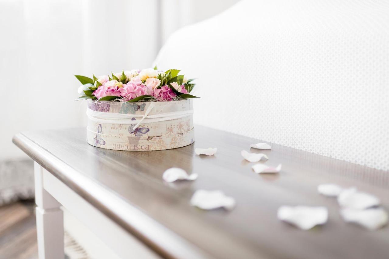Madarlatta Vendeghaz Hotel Fertorakos Luaran gambar